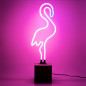 Preview: Neon-Tischleuchte Flamingo. Erhältlich im Möbelhaus Die Wäscherei - Das Möbelhaus in Hamburg.