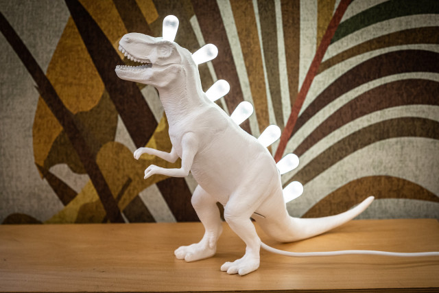 Tischleuchte T-Rex Scharfzahn iDie Wäscherei - Das Möbelhaus in Hamburg.
