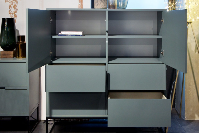 Highboard Bust