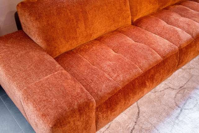 Sofa Akranes in Chenillebezug
