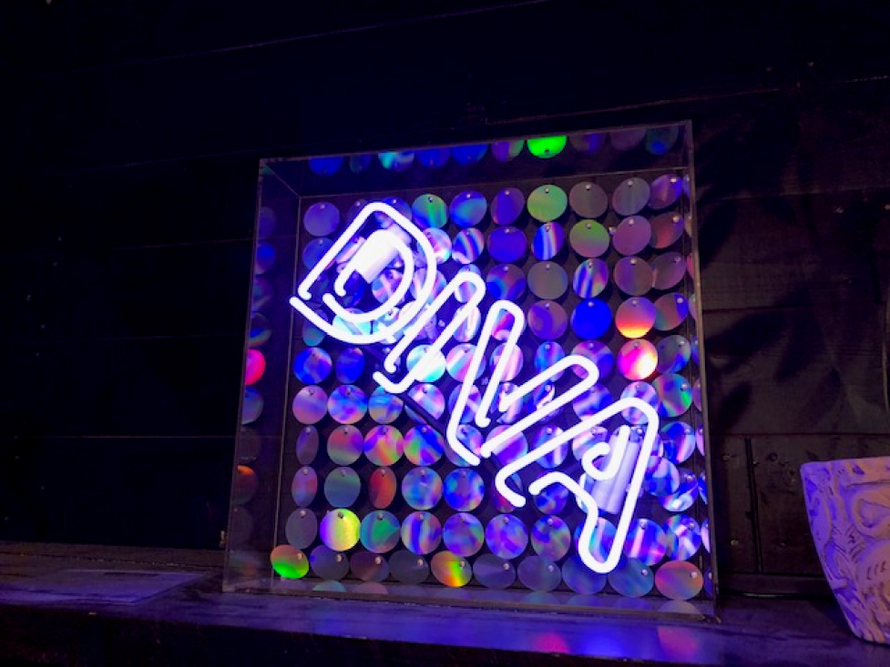 Neon-Tischleuchte Diva