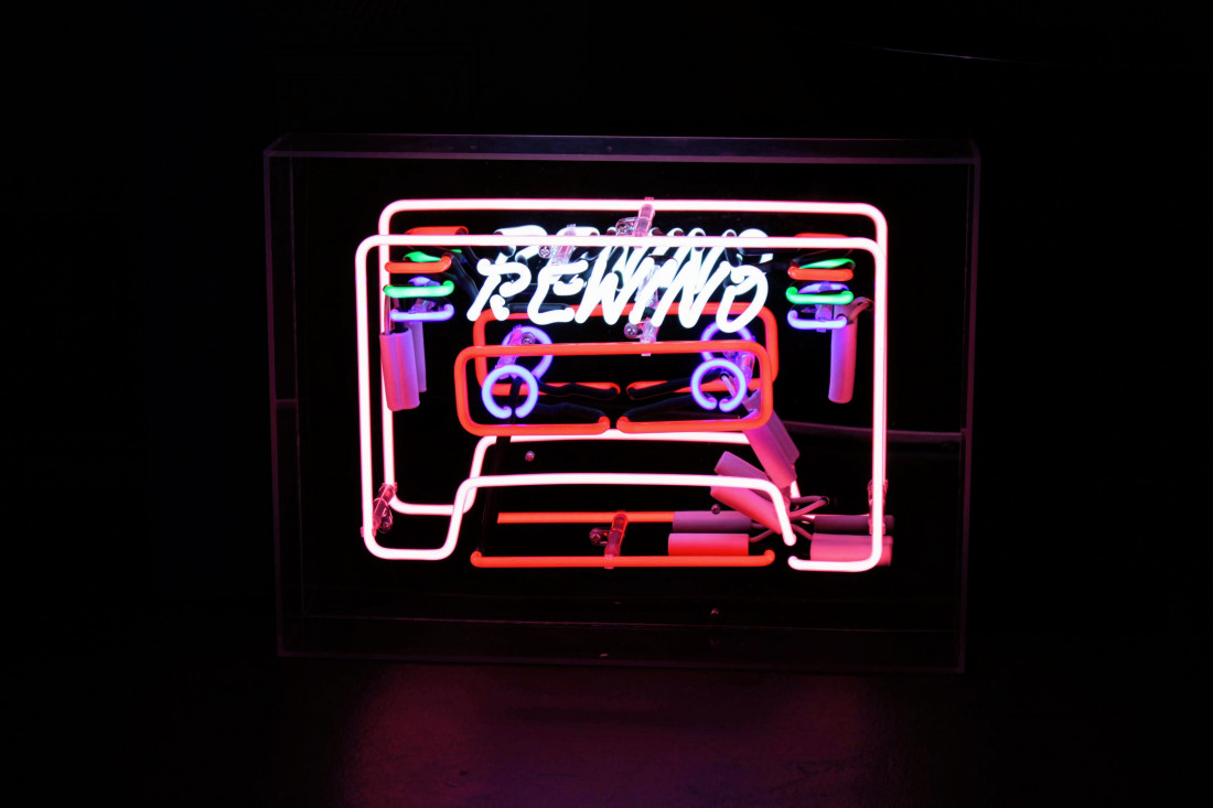 Neon-Tischleuchte Rewind