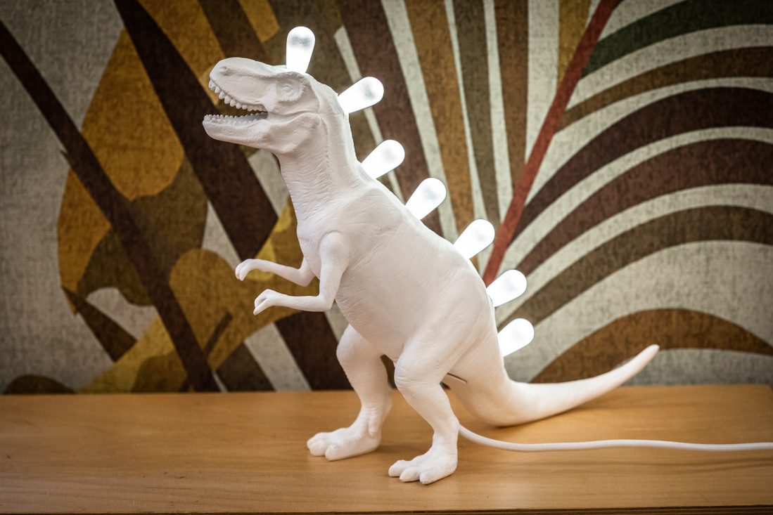 Tischleuchte T-Rex Scharfzahn iDie Wäscherei - Das Möbelhaus in Hamburg.