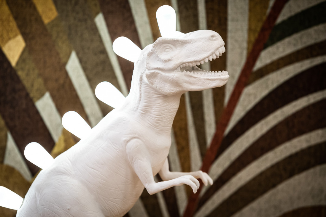 Tischleuchte T-Rex Scharfzahn