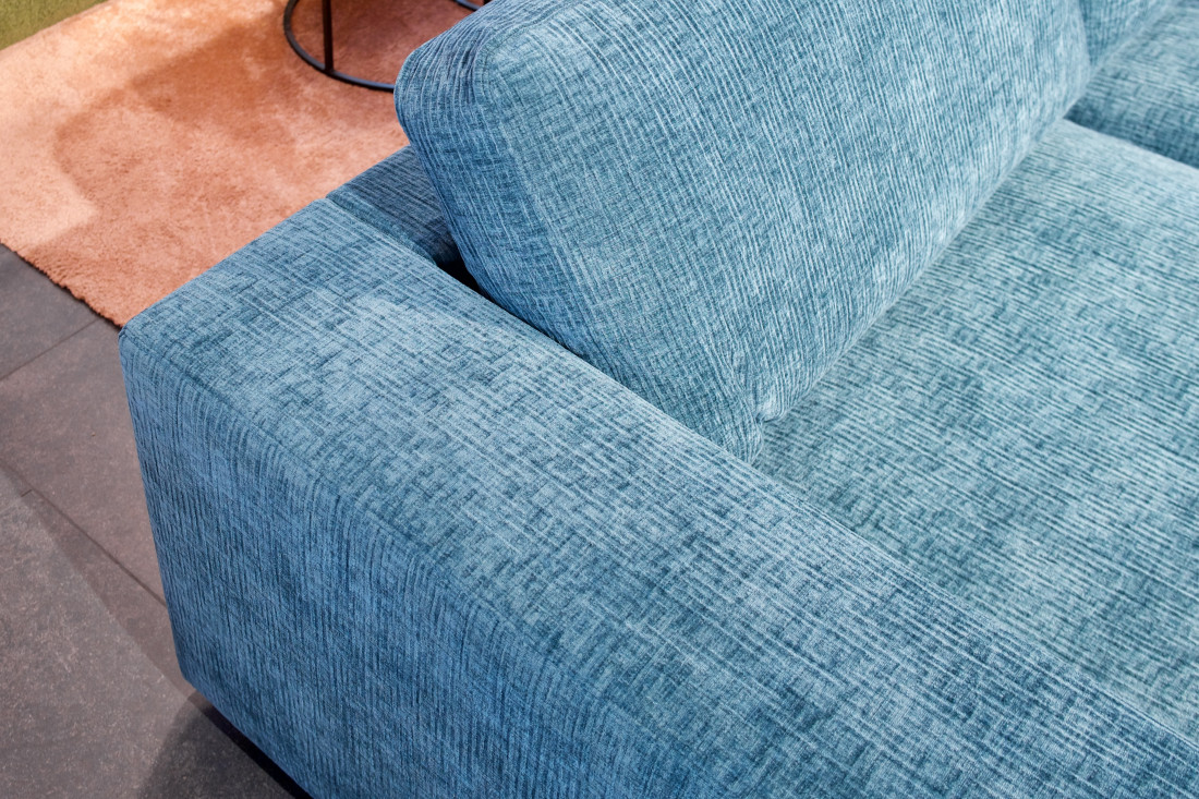 Big Sofa Mythos in Strukturstoff-Bezug