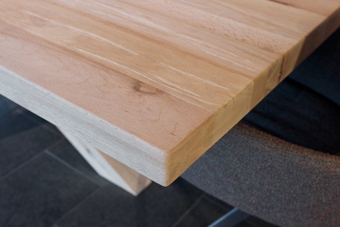 Esstisch Docks 240 cm mit Spidergestell
