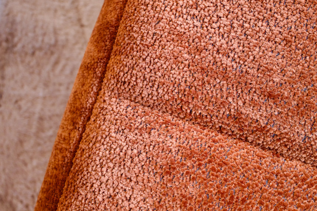 Sofa Akranes in Chenillebezug